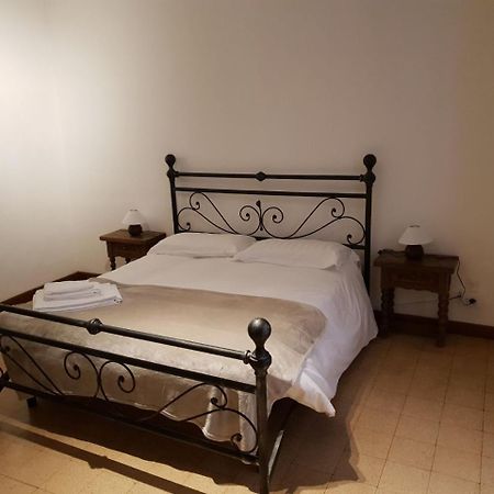 Big Apartment In Campo De Fiori Рим Екстериор снимка